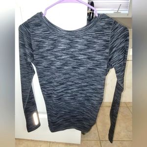 Zyia dark grey dry fit back tie long sleeve top XS..
